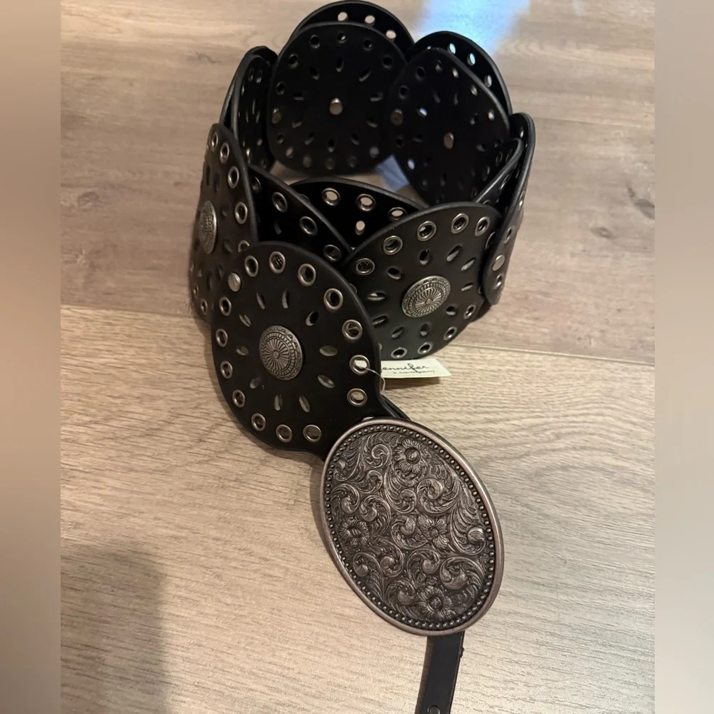 ShopEvelynne stylish black